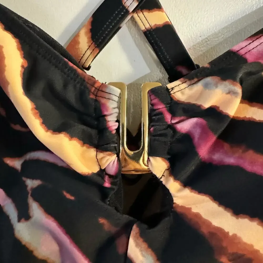NWT Torrid Wireless Ladder Back One Piece Swimsuit Size 1X
